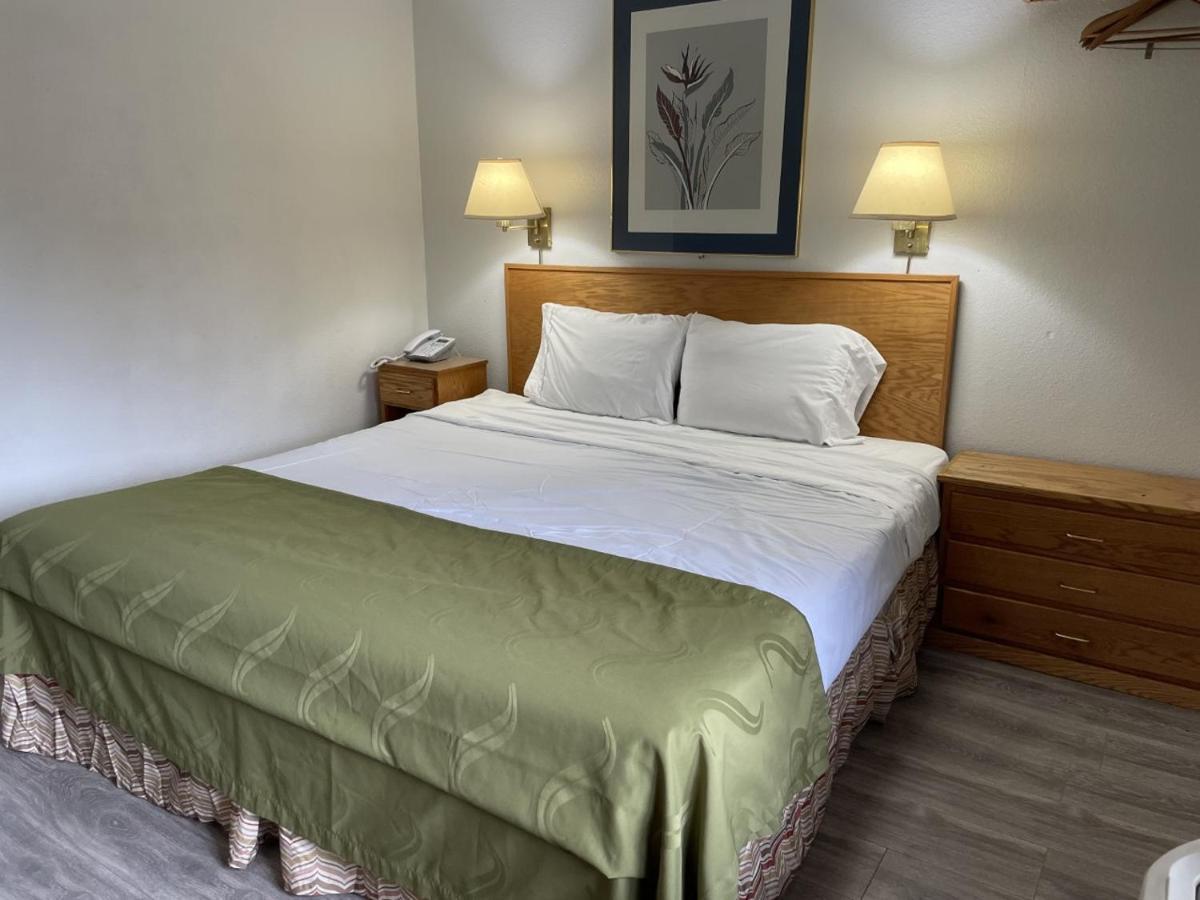 Rodeway Inn & Suites Omak - Okanogan Екстериор снимка