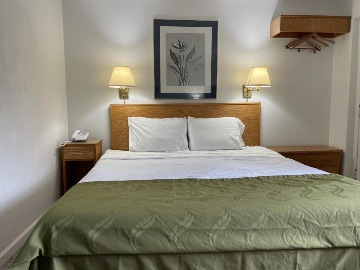 Rodeway Inn & Suites Omak - Okanogan Екстериор снимка