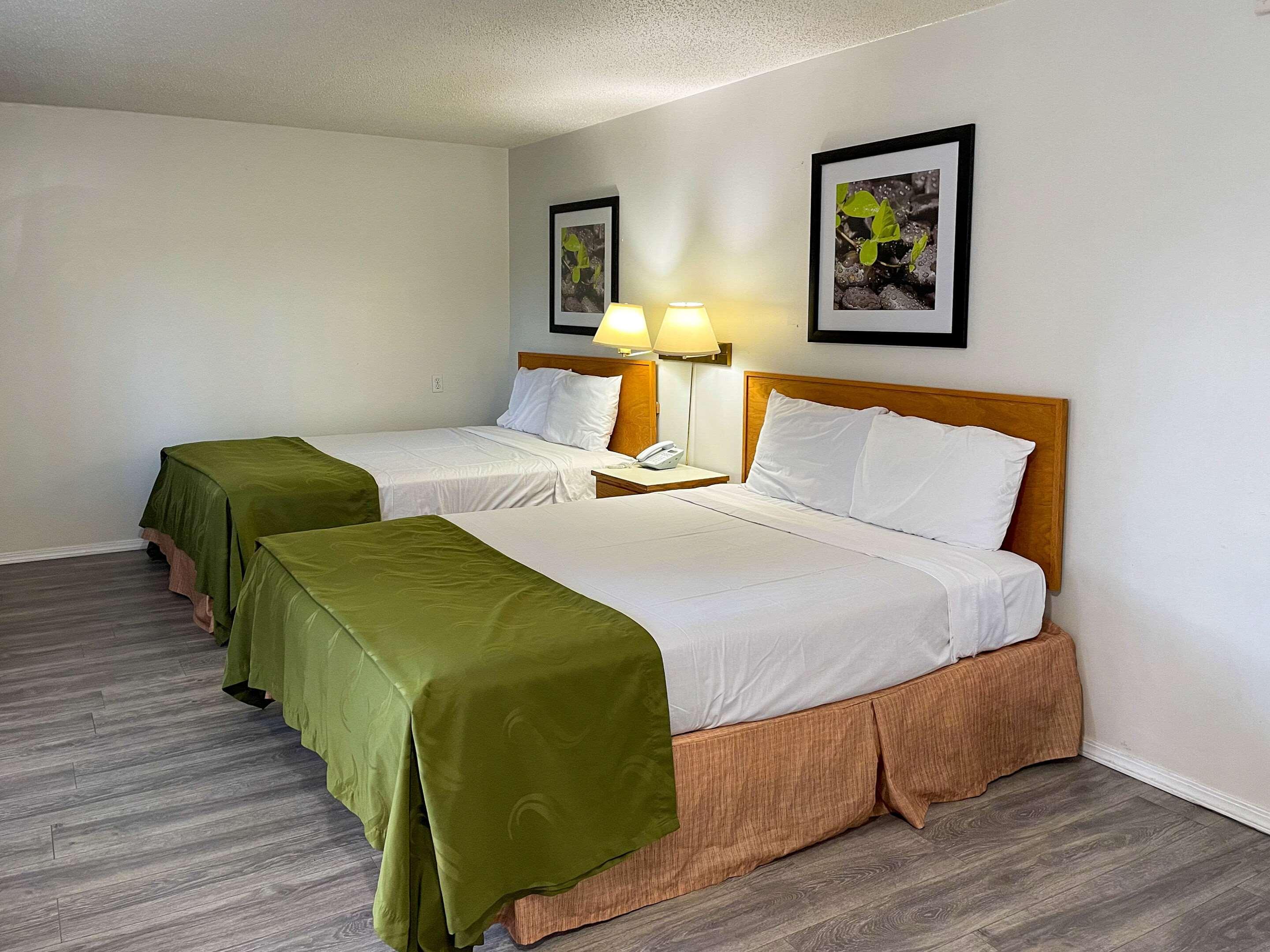 Rodeway Inn & Suites Omak - Okanogan Екстериор снимка