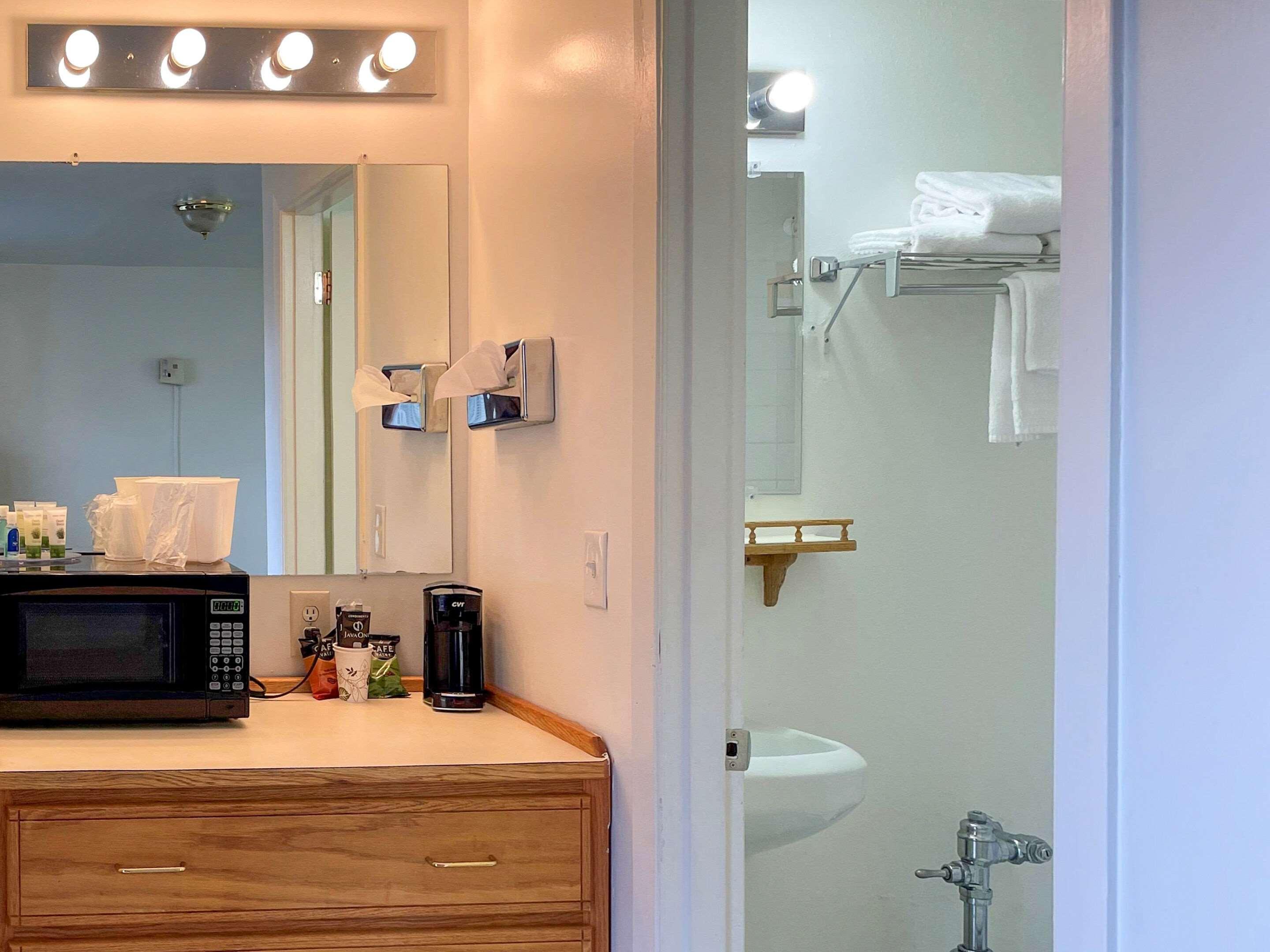 Rodeway Inn & Suites Omak - Okanogan Екстериор снимка