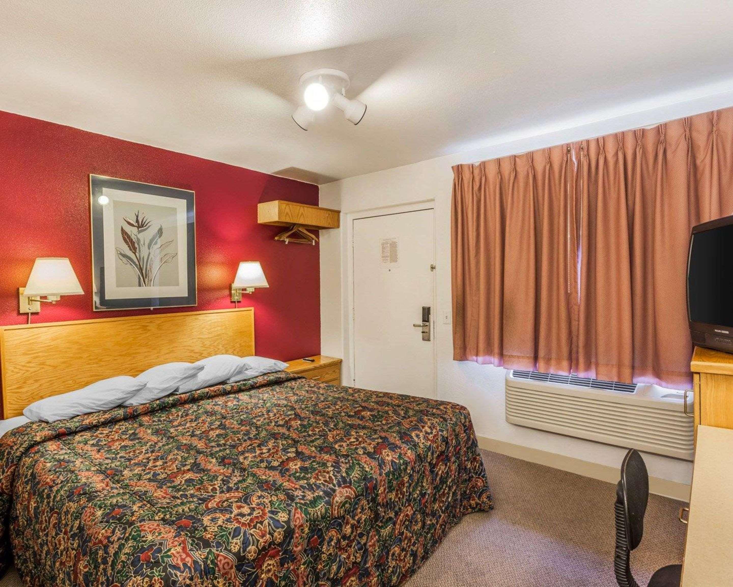 Rodeway Inn & Suites Omak - Okanogan Екстериор снимка