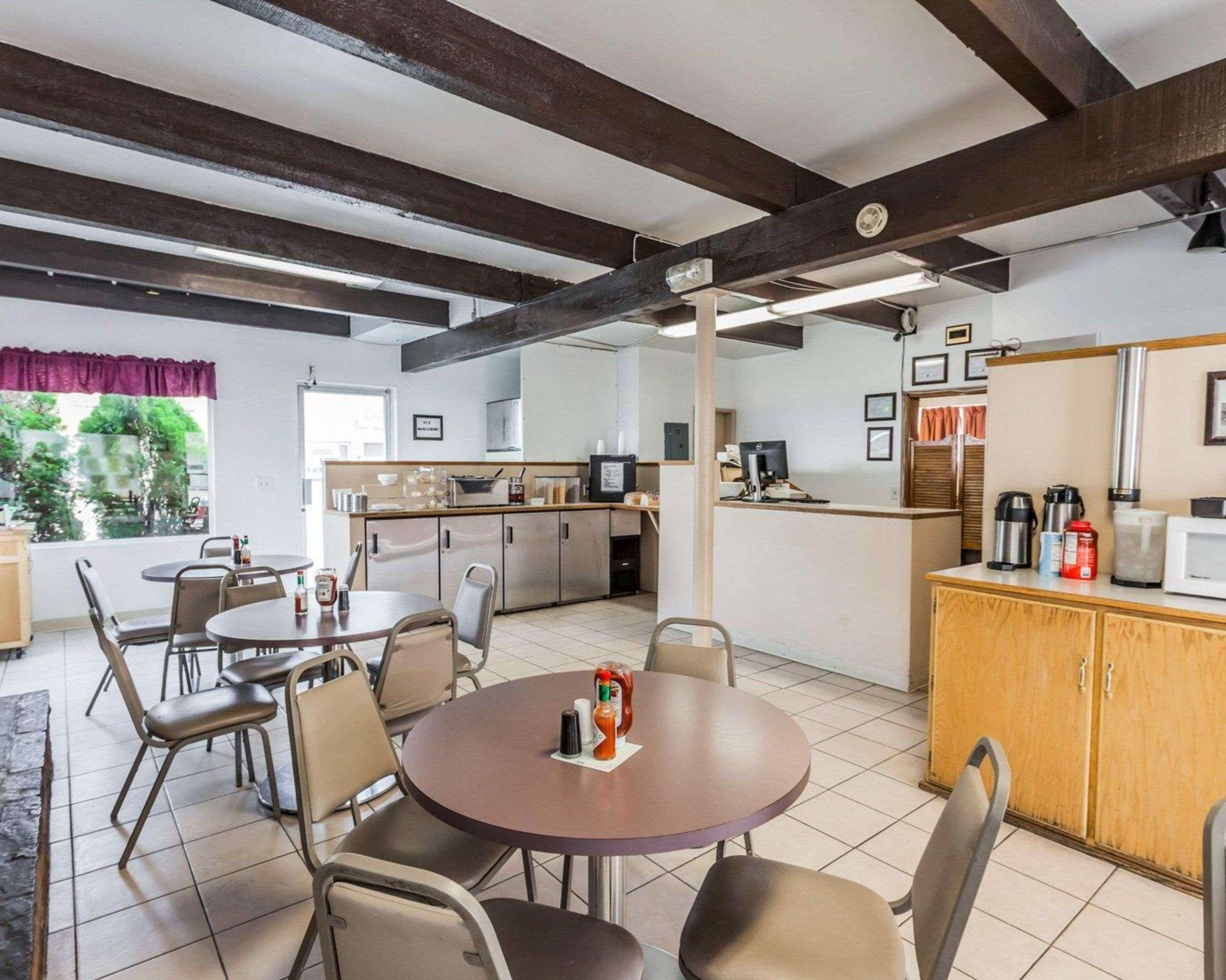 Rodeway Inn & Suites Omak - Okanogan Екстериор снимка