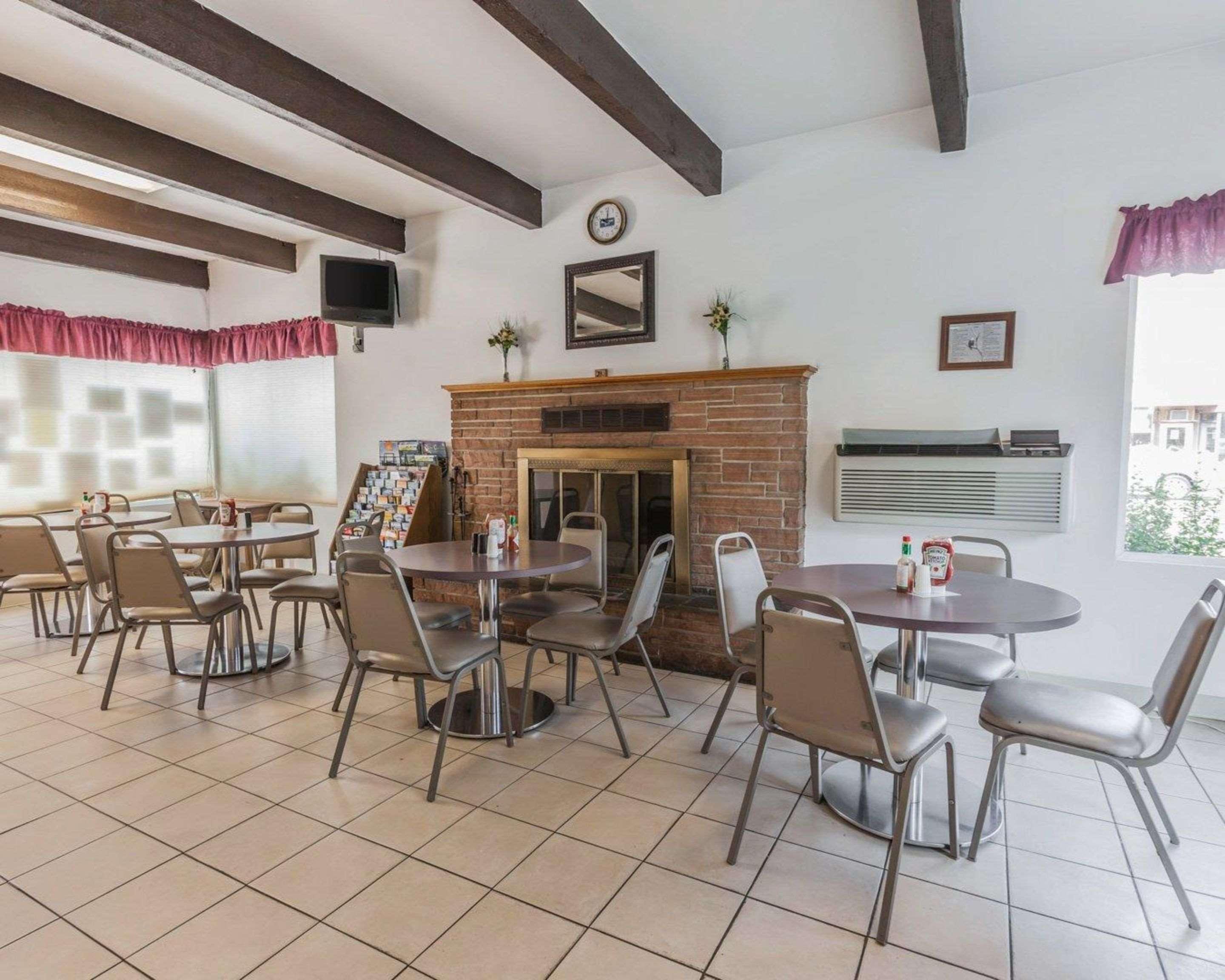 Rodeway Inn & Suites Omak - Okanogan Екстериор снимка