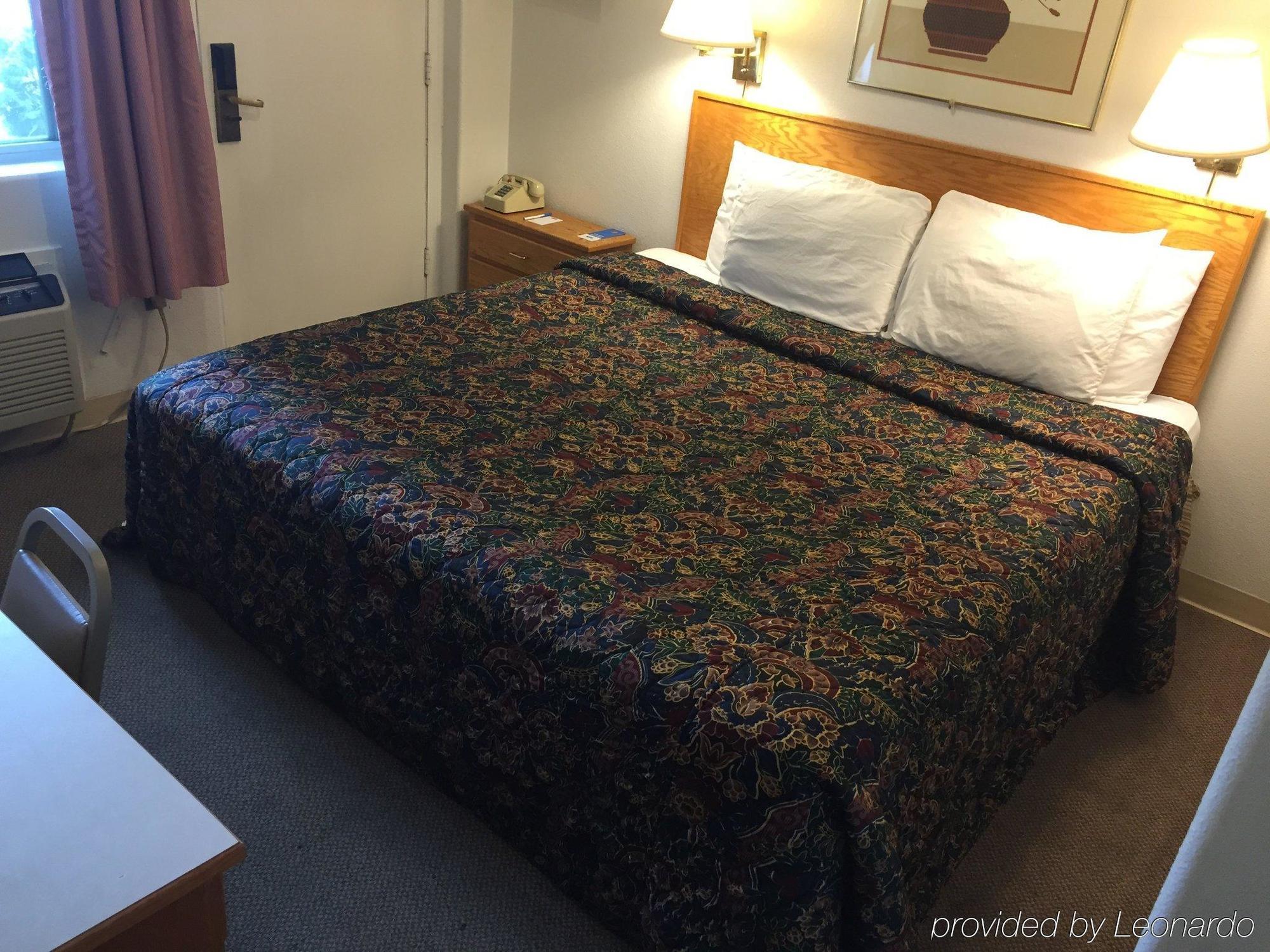 Rodeway Inn & Suites Omak - Okanogan Екстериор снимка
