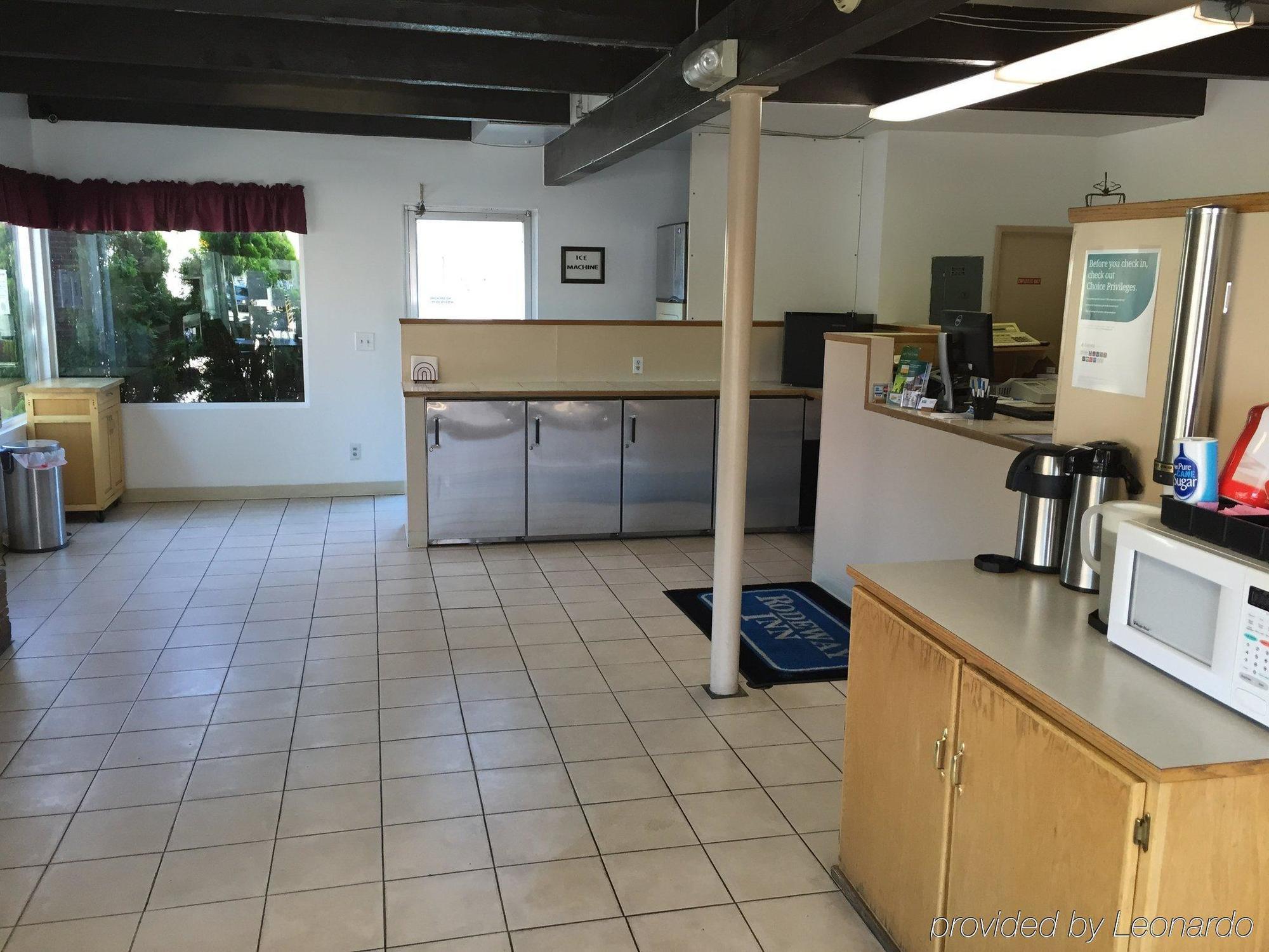 Rodeway Inn & Suites Omak - Okanogan Екстериор снимка